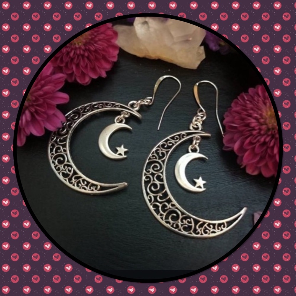 🌙New❤️❤️Silver Filigree Crescent Moon Earrings💫